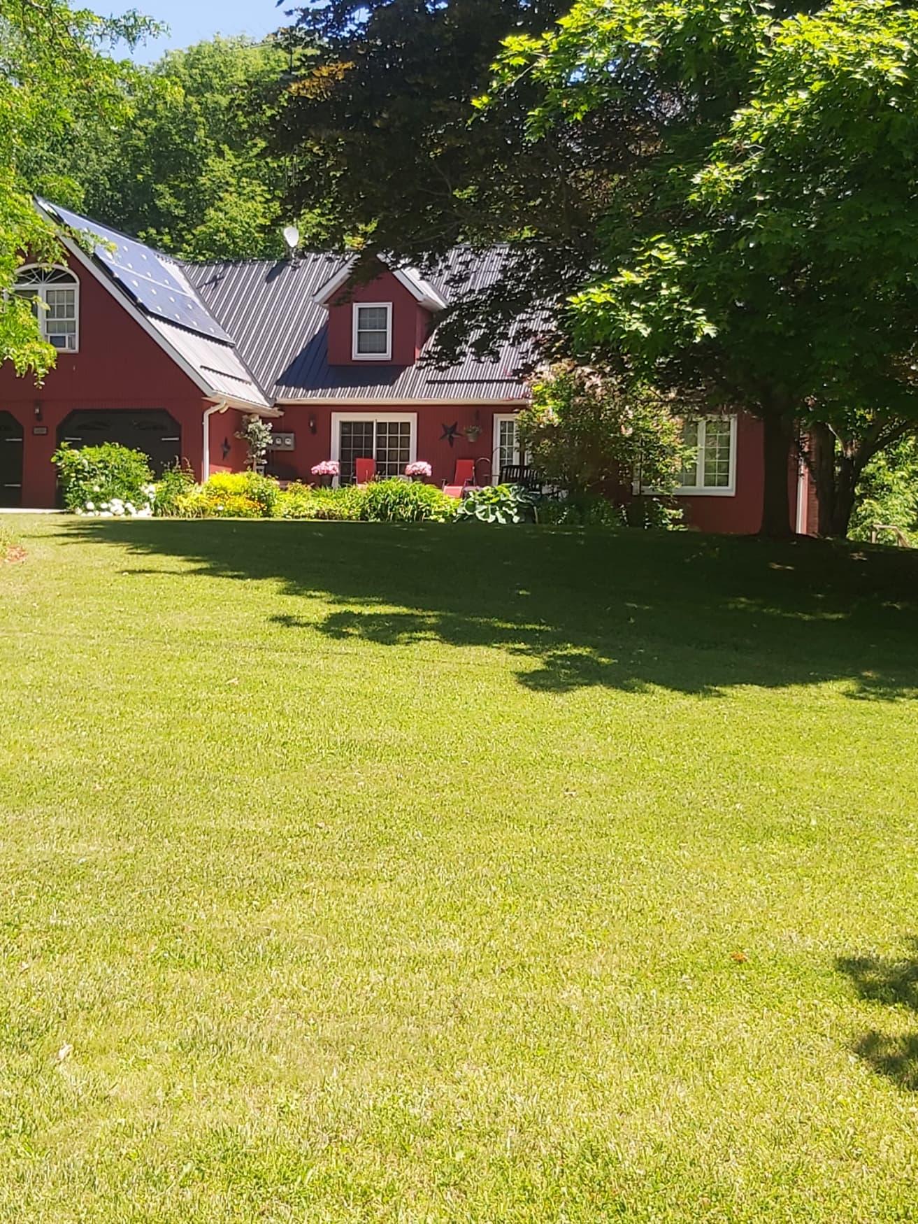 Country Property 5 Bedrooms plus Loft on 1.4 acres - Image 1