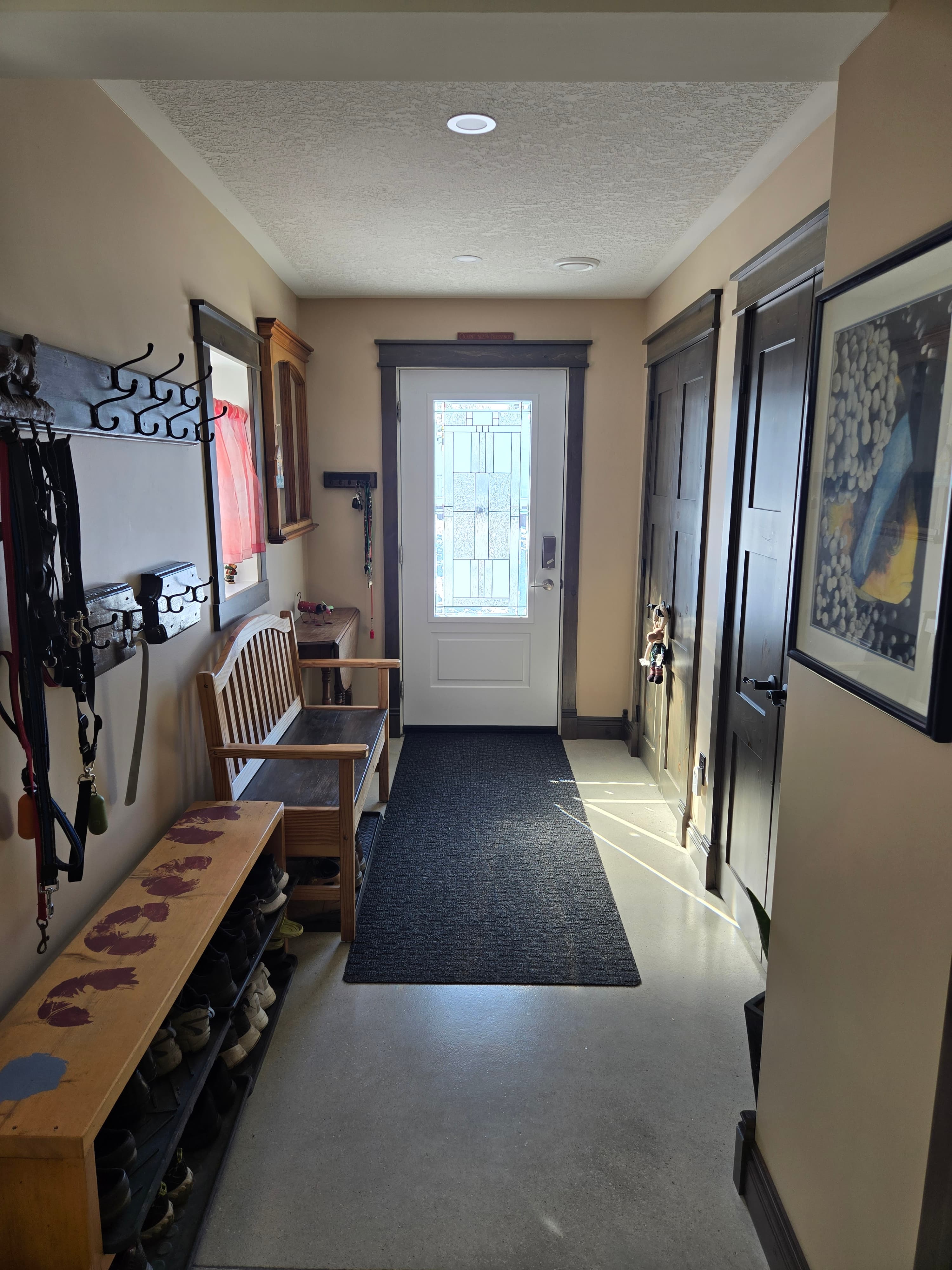 Beautiful brick bungalow with in-law suite - Image 1