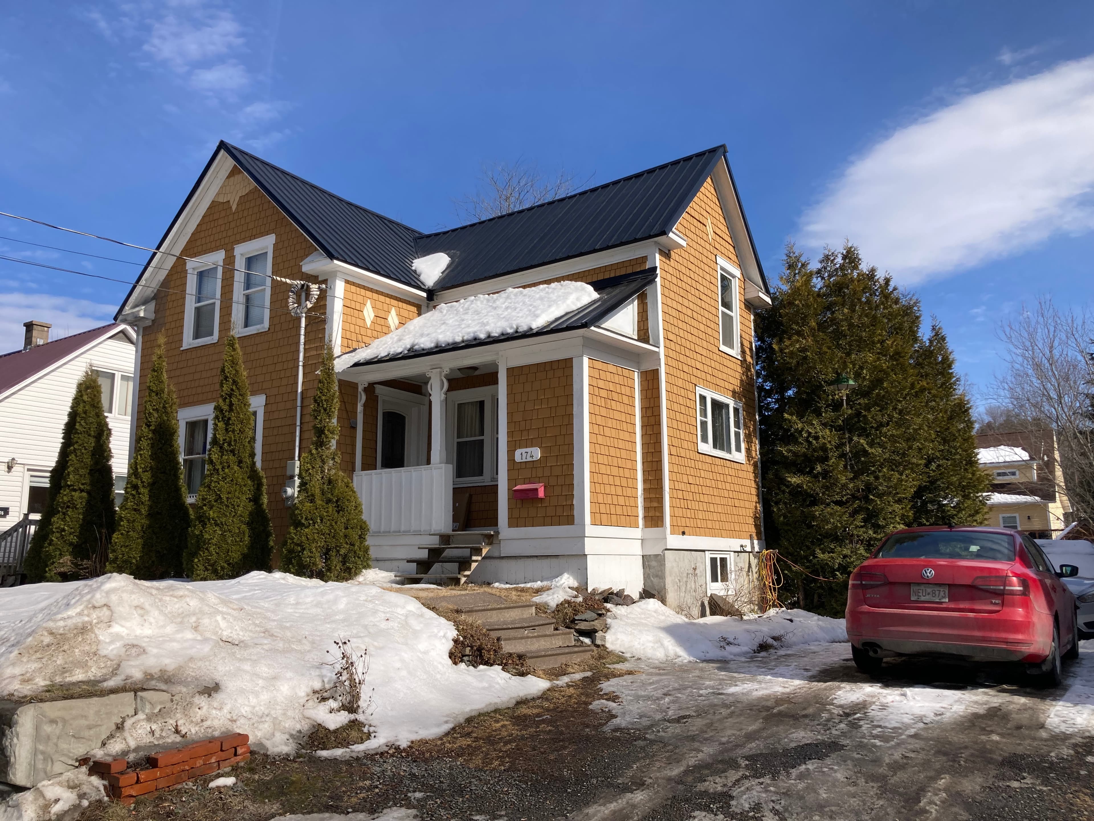 Beautiful historic 3 bedroom house in the heart of Fredericton, NB, Canada - Image 1