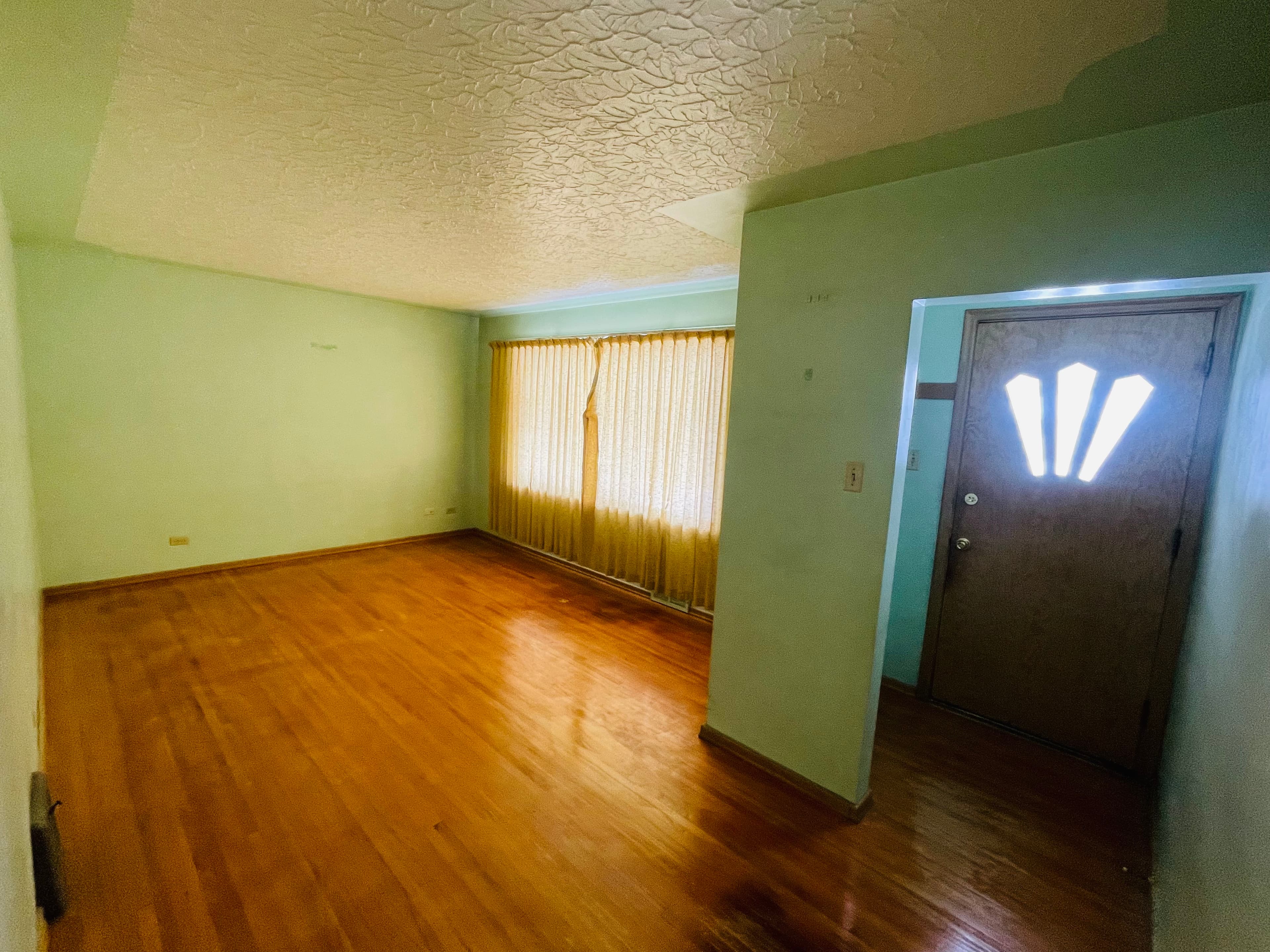 Desirable location in Banff Trail NW - Image 1