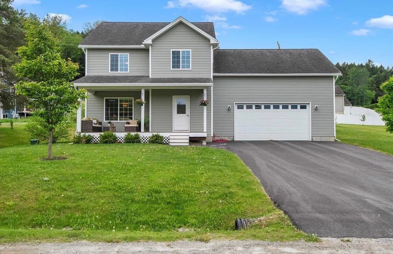 Beautiful 3-Bedroom Colonial Near Downtown Waterbury | Moretown, VT - Image 1
