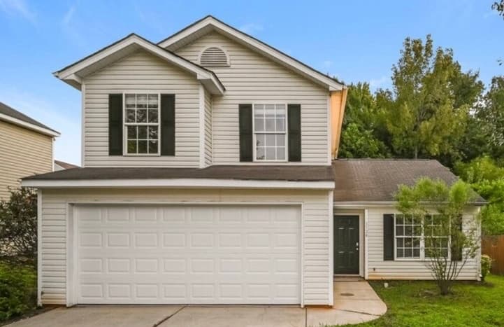 Beautiful 3-Bedroom, 2.5-Bathroom Home for Sale in Charlotte, NC 28269 - Image 1